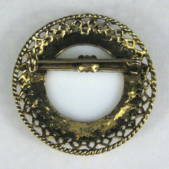 Brooch Pin Figural Lovers Courting Couple Goldtone Vintage 1980s Filigree - Picture 4 of 4